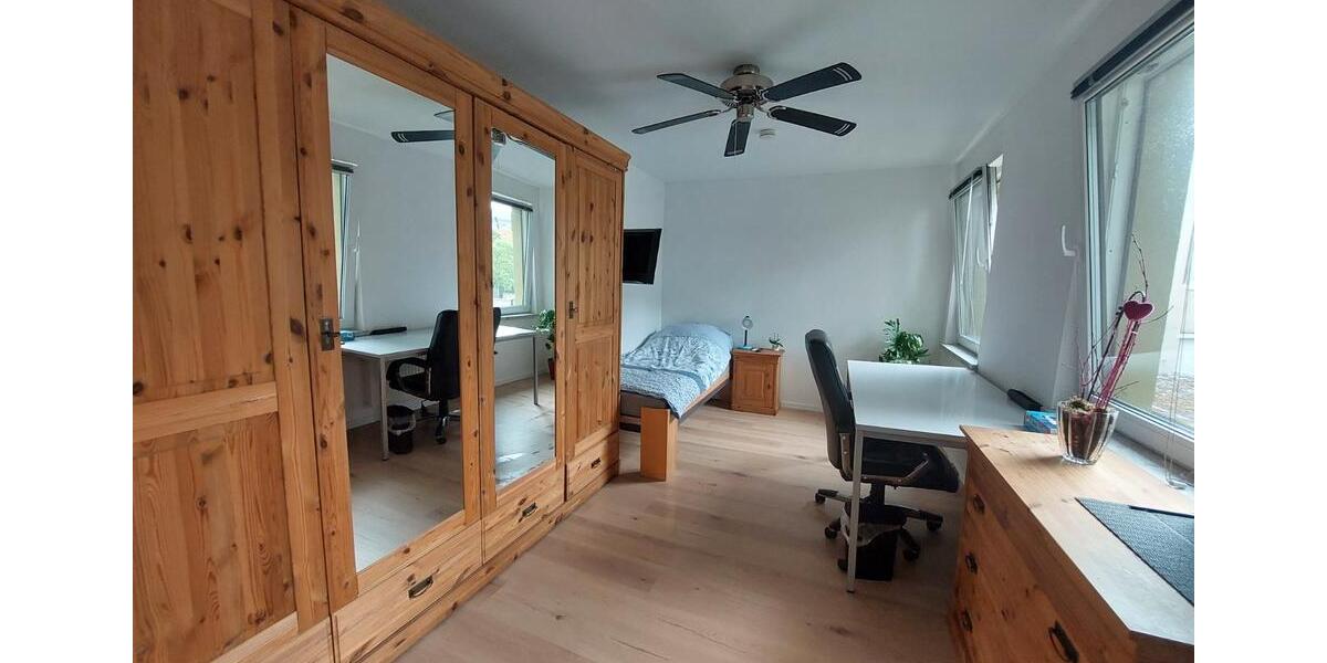 Wohnen auf Zeit Düsseldorf Stadtbezirk 8 - 1 Zimmer, 12 m&sup2;, 565&euro; | Angebot:26051036