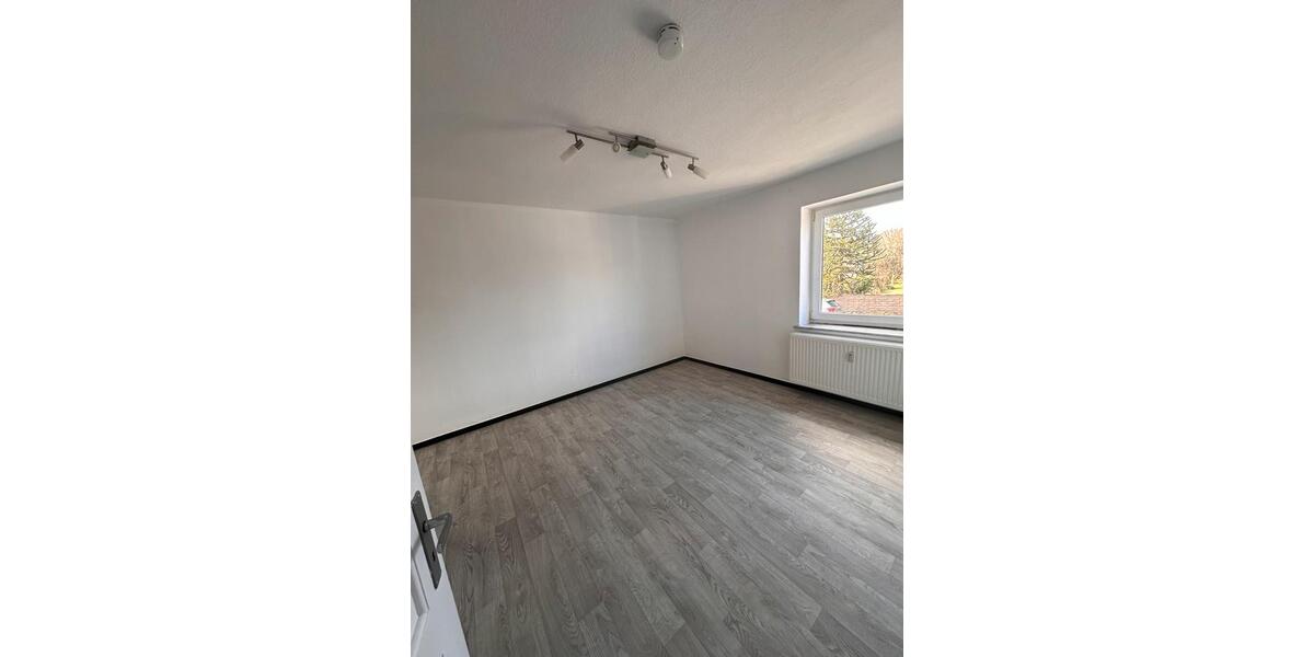 Etagenwohnung Vechelde - 3 Zimmer, 65 m&sup2;, 480&euro; | Angebot:26048319