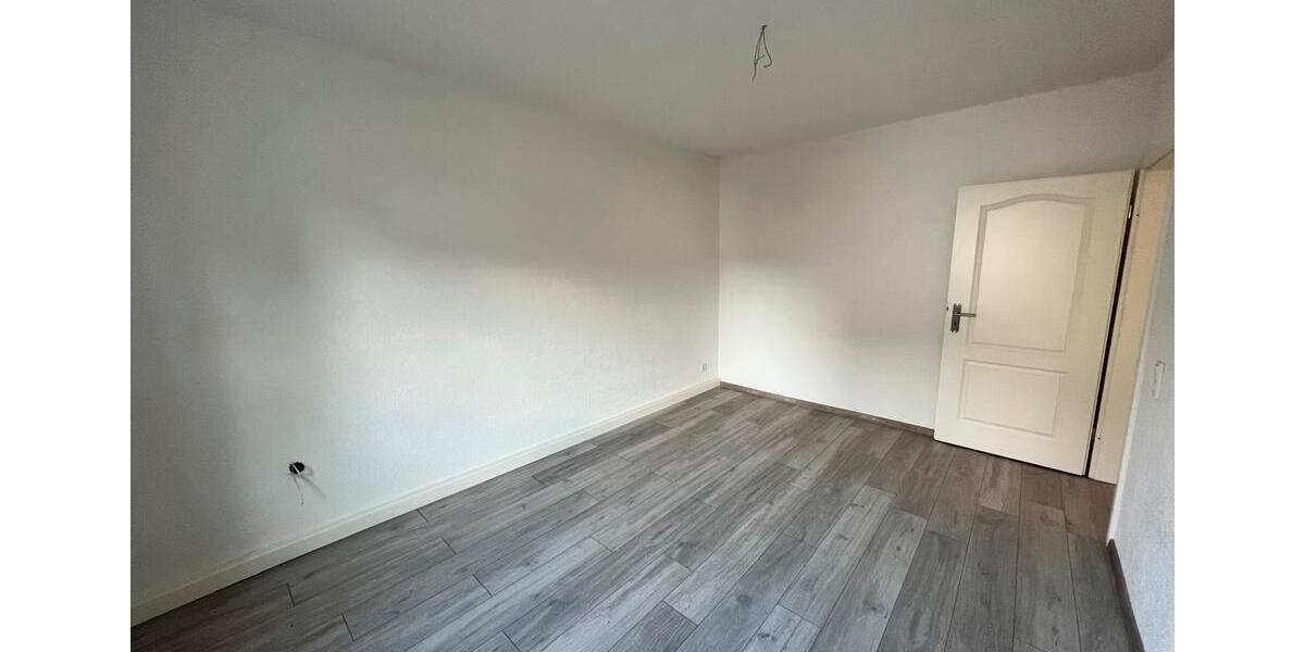 Erdgeschoßwohnung Bebra - 3 Zimmer, 81 m&sup2;, 650&euro; | Angebot:24794104