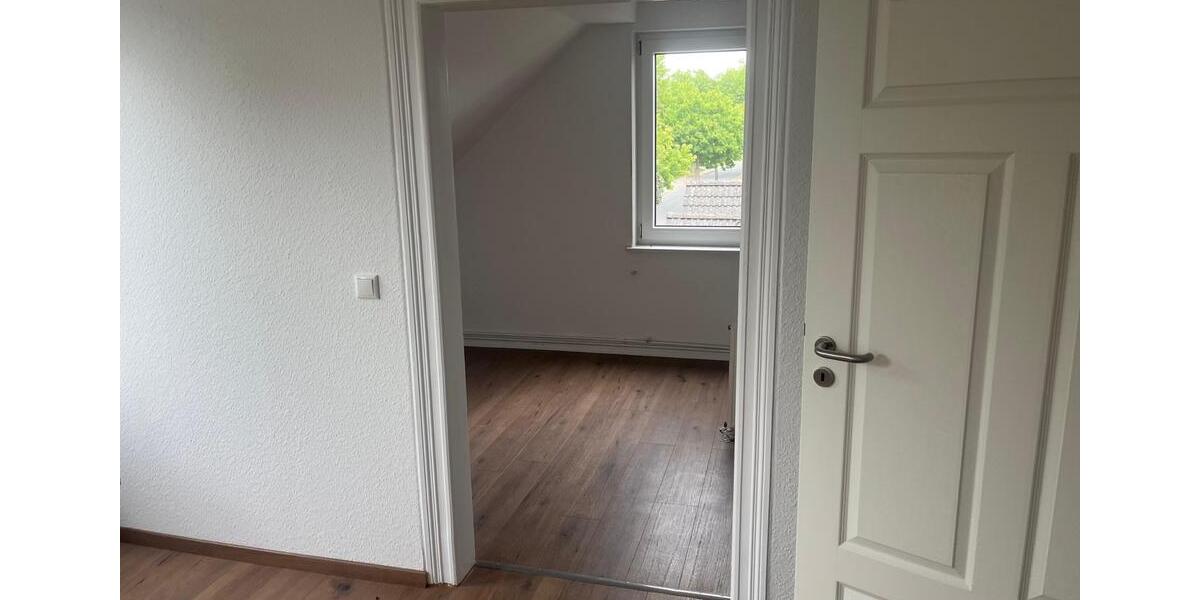 Dachgeschoßwohnung Holzminden - 3 Zimmer, 65 m&sup2;, 650&euro; | Angebot:24857490