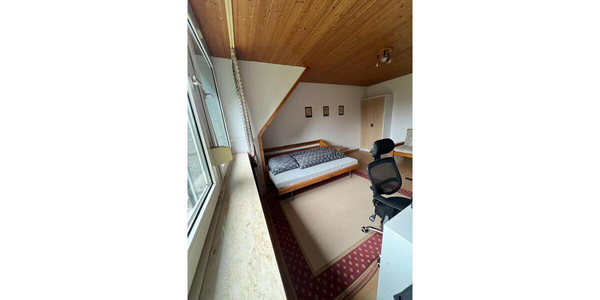 Wohnen auf Zeit Erkrath - 14 Zimmer, 200 m&sup2;, 600&euro; | Angebot:25550416