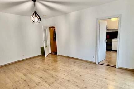 Spitzen 1 Zimmerwohnung mit Sonnenbalkon und EBK mit innenstadtnaher Lage - Frei 1 zimmer