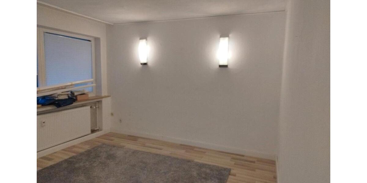 Etagenwohnung Detmold - 3 Zimmer, 72 m&sup2;, 570&euro; | Angebot:25990352