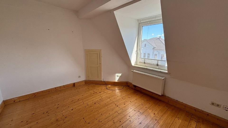 Dachgeschoßwohnung Holzminden - 6 Zimmer, 150 m&sup2;, 975&euro; | Angebot:22127584