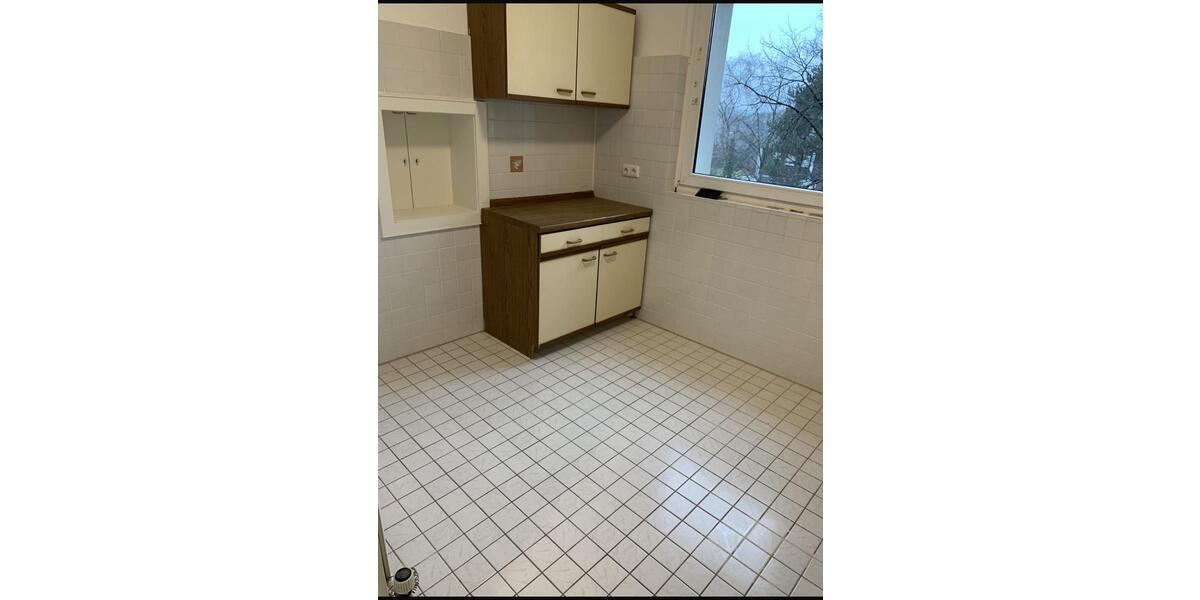 Etagenwohnung Hannover Vahrenwald-List - 4 Zimmer, 100 m&sup2;, 1.750&euro; | Angebot:25362137