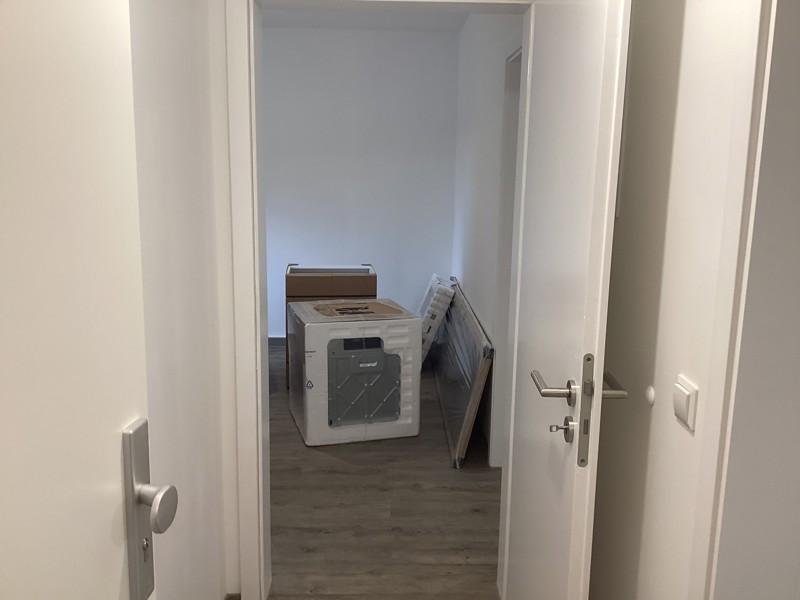 Ansprechende und sanierte 2-Zimmer-Wohnung mit Balkon, sofort anmietbar!