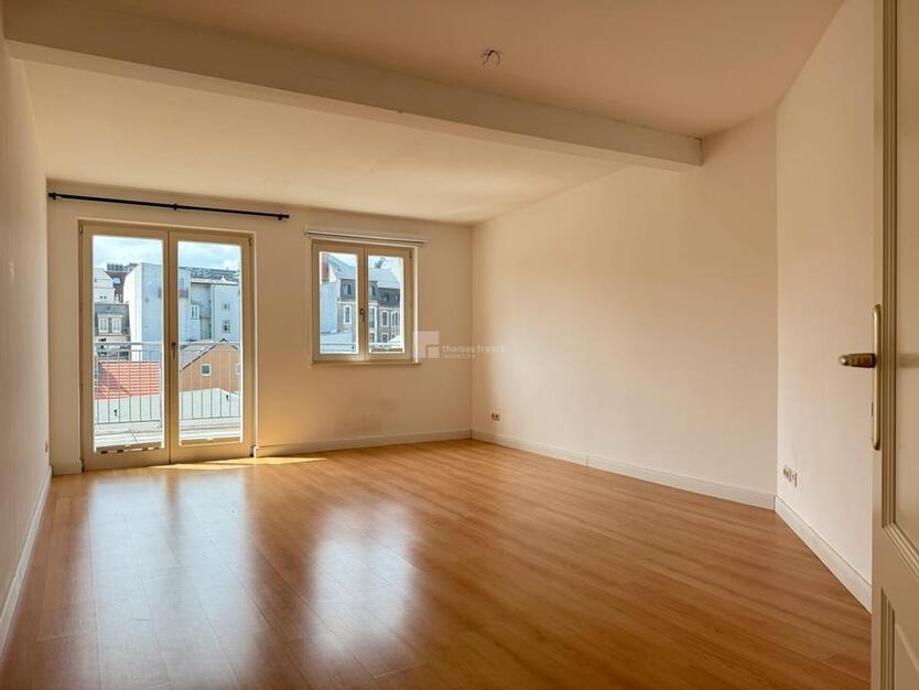 Über den Dächern von Schwerin: 3-Zimmer am Pfaffenteich – 3. Obergeschoss - Dachterrasse in Bestlage