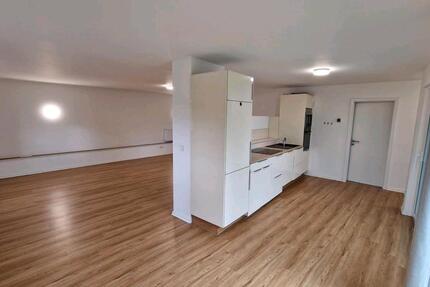 Wohnung Siegen - 1 Zimmer, 80 m&sup2;, 800&euro; | Angebot:26137566