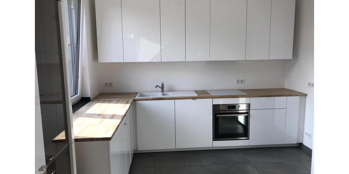 Dachgeschoßwohnung Düsseldorf Stadtbezirk 3 - 2 Zimmer, 64 m&sup2;, 1.400&euro; | Angebot:26644914
