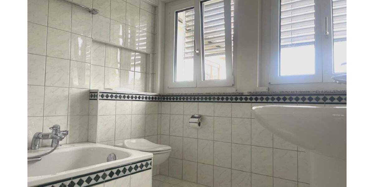 Etagenwohnung Hilzingen Weiterdingen - 3 Zimmer, 105 m&sup2;, 1.155&euro; | Angebot:25708458