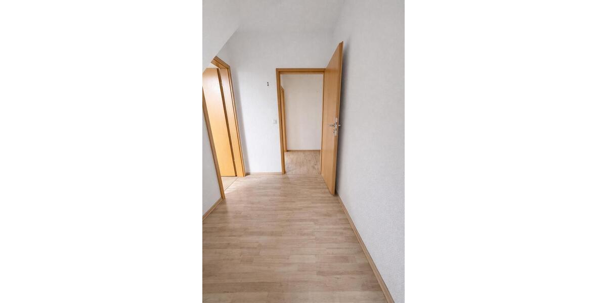 Dachgeschoßwohnung Drei Gleichen - 4 Zimmer, 111 m&sup2;, 1.000&euro; | Angebot:26006872