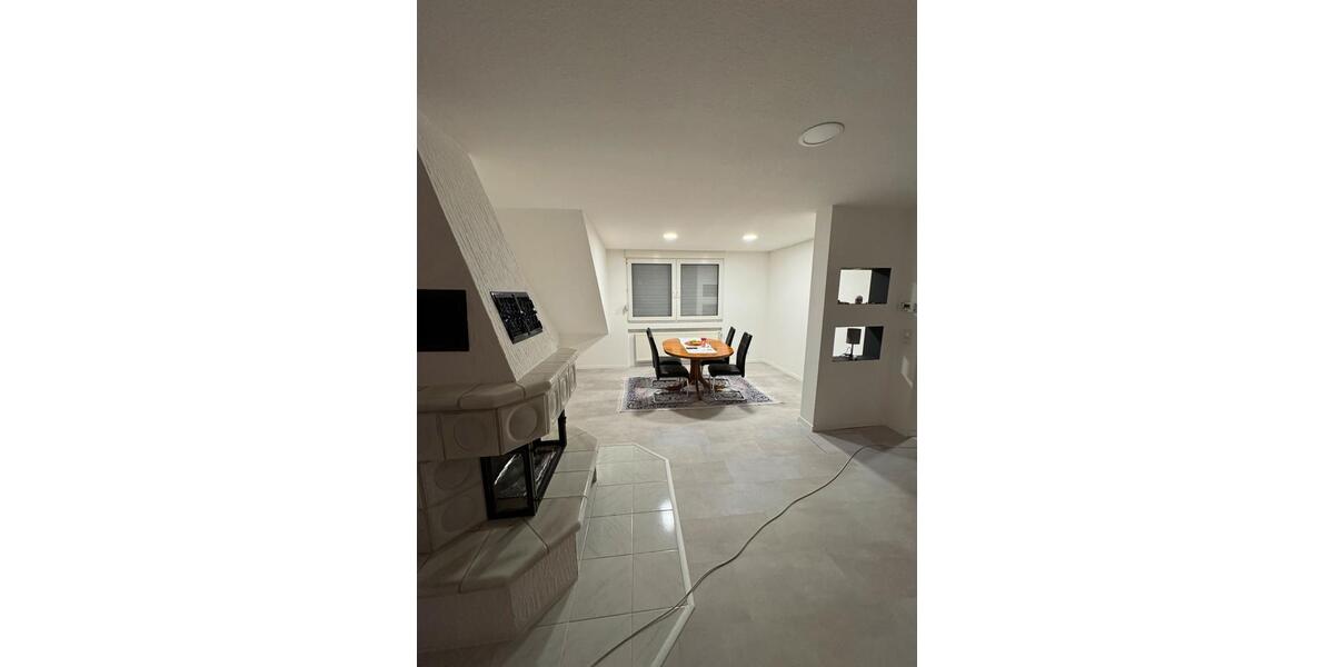 Dachgeschoßwohnung Gelsenkirchen Gelsenkirchen-Mitte - 3 Zimmer, 110 m&sup2;, 695&euro; | Angebot:25764280