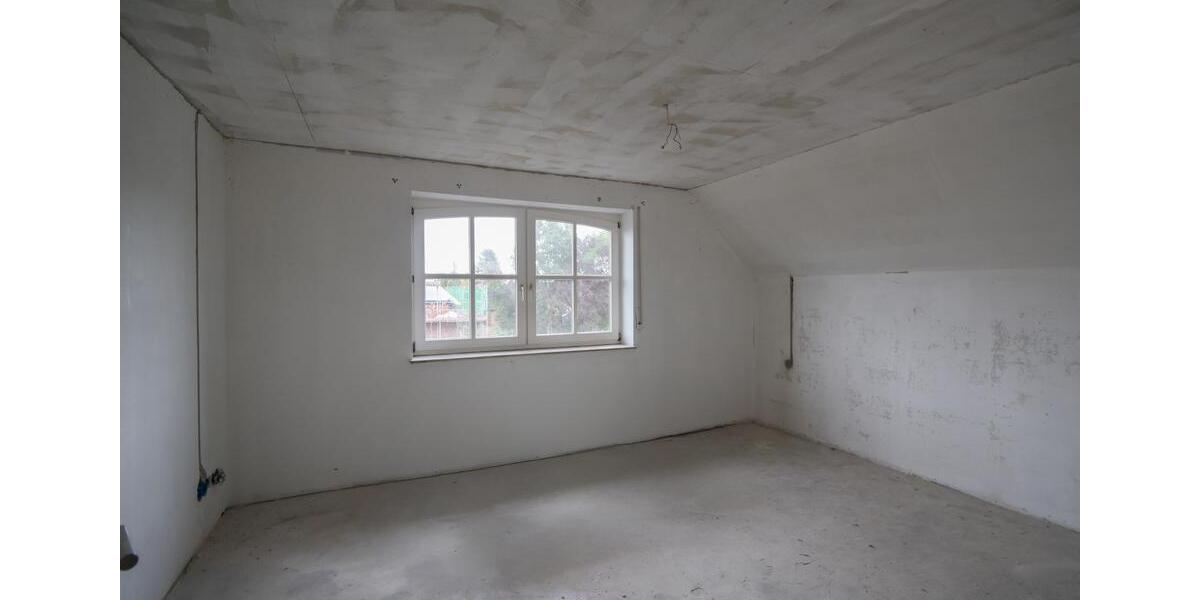 Komplett renovierte Obergeschosswohnung in zentraler Lage von Warsingsfehn 2 zimmer