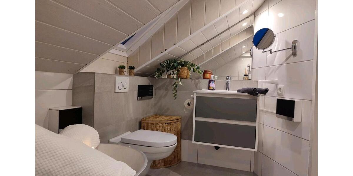 Dachgeschoßwohnung Schwieberdingen - 2.5 Zimmer, 55 m&sup2;, 1.150&euro; | Angebot:25660054