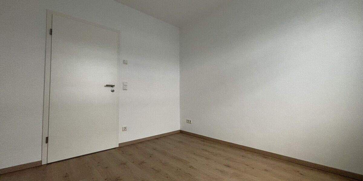 Etagenwohnung Bremerhaven Schiffdorferdamm - 3 Zimmer, 84 m&sup2;, 1.020&euro; | Angebot:25737098