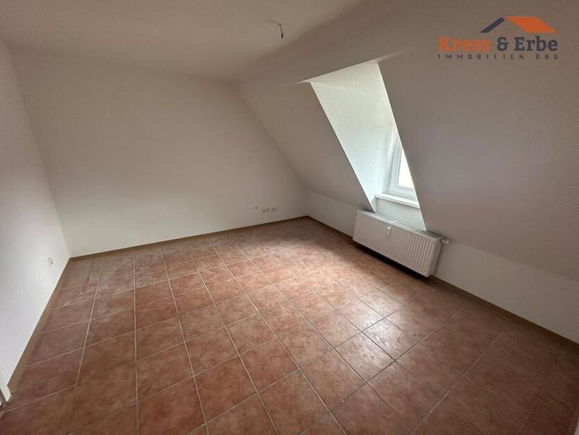 Gemütliche 2-Zimmer-Dachgeschoßwohnung mit Einbauküche im Herzen von Schlüchtern