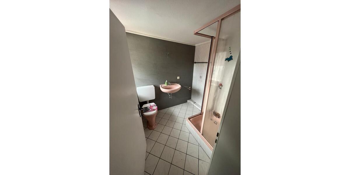 Einfamilienhaus Berkatal - 5 Zimmer, 135 m&sup2;, 690&euro; | Angebot:25344029