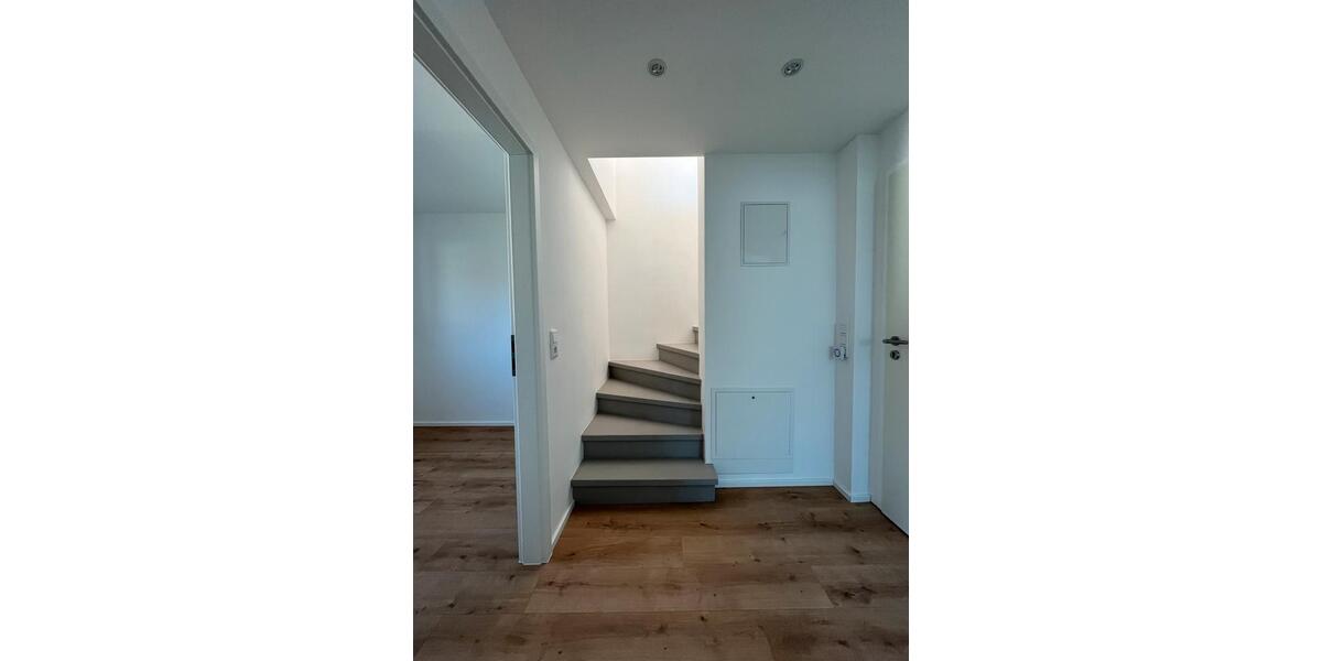 Dachgeschoßwohnung Korntal-Münchingen Münchingen - 3 Zimmer, 55 m&sup2;, 1.400&euro; | Angebot:25923474