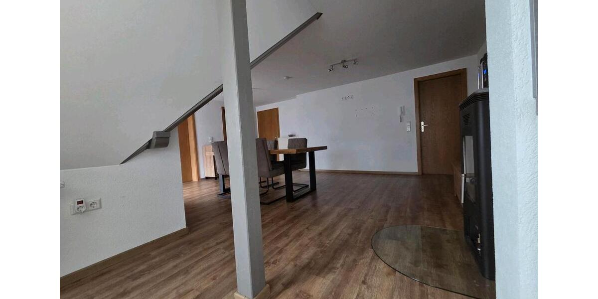 Dachgeschoßwohnung Auenwald - 6.5 Zimmer, 112 m&sup2;, 1.400&euro; | Angebot:26679251