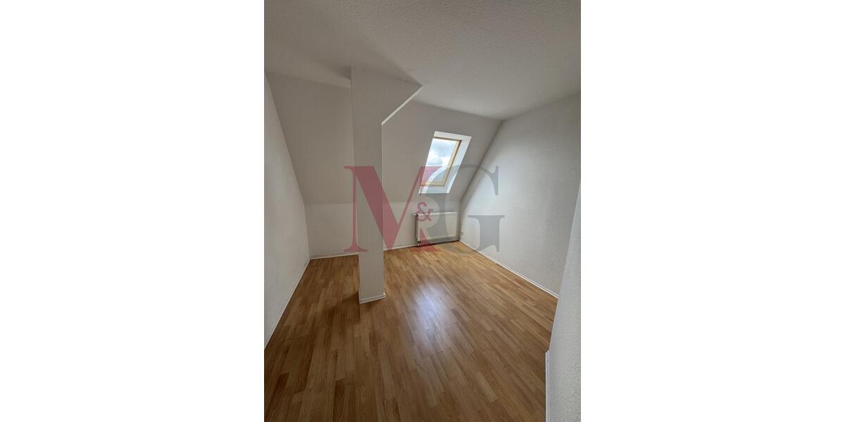 Dachgeschoßwohnung Wilhelmshaven - 4 Zimmer, 80 m&sup2;, 630&euro; | Angebot:26478274