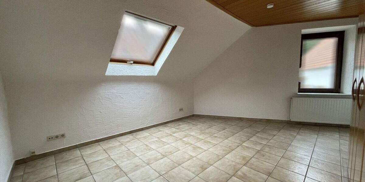 Doppelhaushälfte Bad Dürkheim - 5 Zimmer, 170 m&sup2;, 1.500&euro; | Angebot:25137364