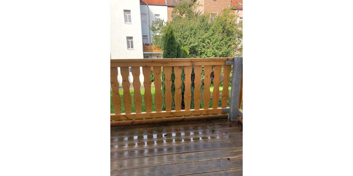 Kleine 2-Zimmerwohnung mit Laminat, Balkon und offener Küche in ruhiger Lage! 2 zimmer