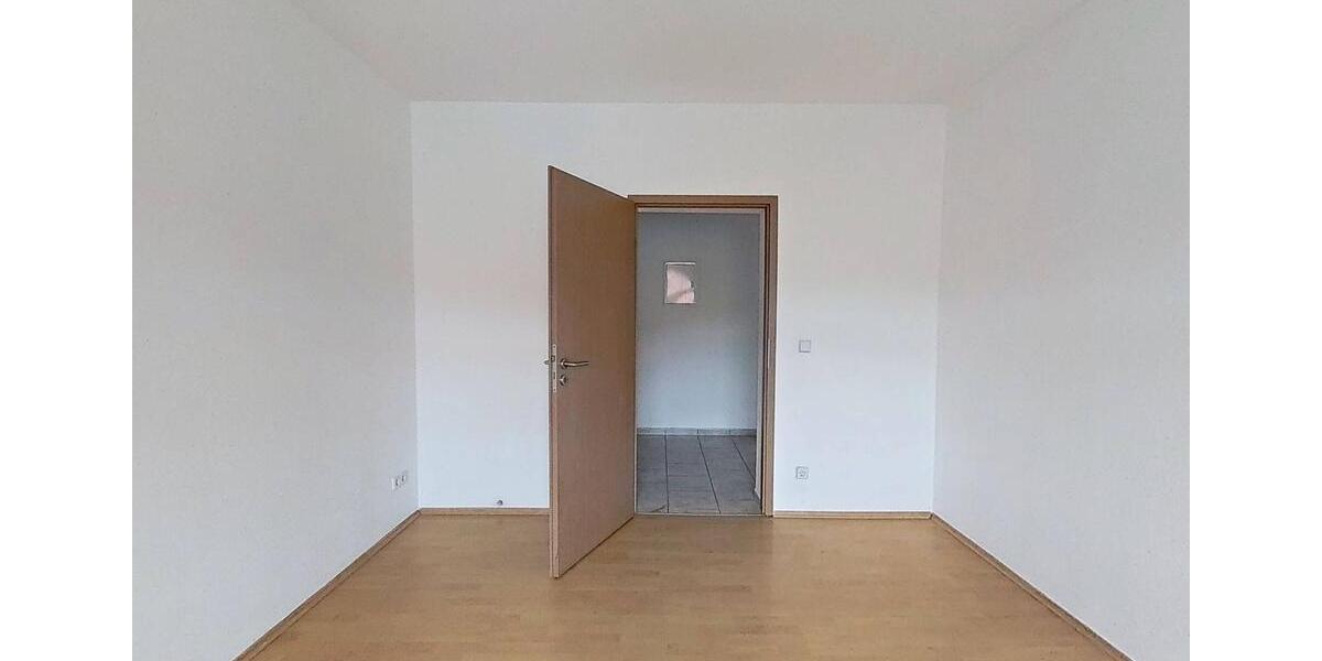 Etagenwohnung Freital - 4 Zimmer, 84 m&sup2;, 619&euro; | Angebot:26587849