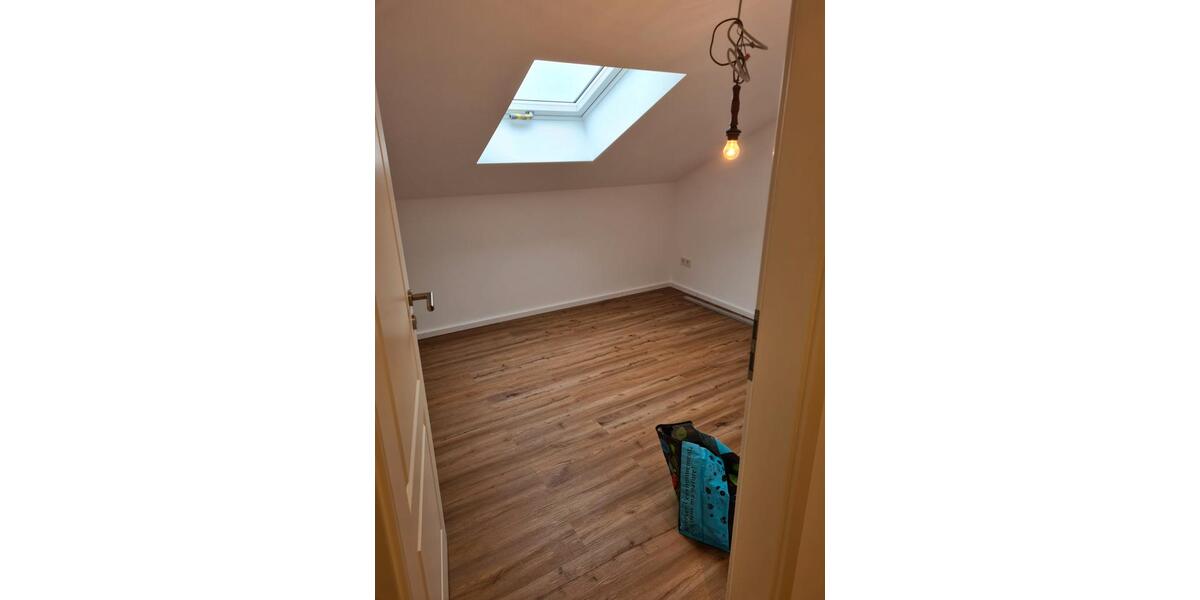 Dachgeschoßwohnung Sohren - 2 Zimmer, 78 m&sup2;, 550&euro; | Angebot:25976001