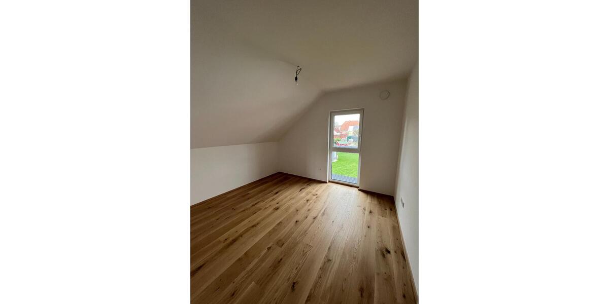 Einfamilienhaus Haselbachtal - 5 Zimmer, 135 m&sup2;, 2.100&euro; | Angebot:23698201