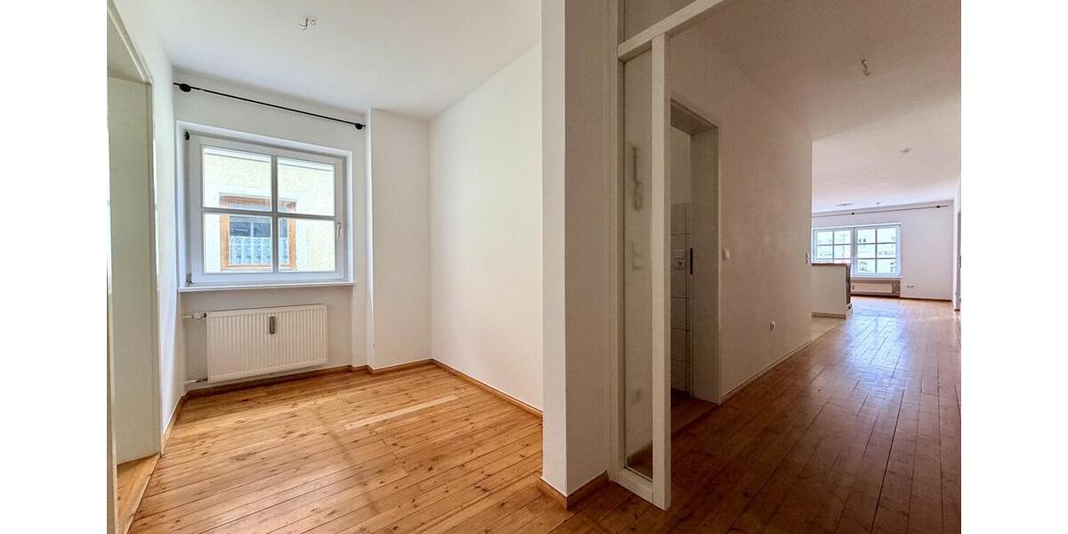 Etagenwohnung Bad Griesbach im Rottal - 5 Zimmer, 190 m&sup2;, 1.100&euro; | Angebot:26266948