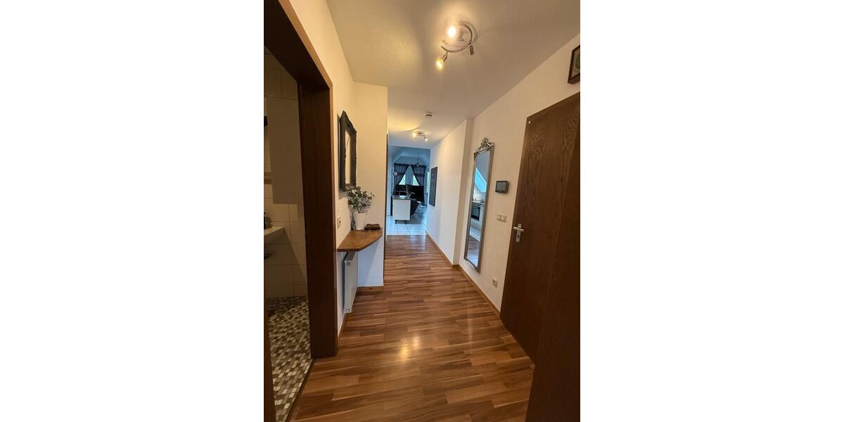 Dachgeschoßwohnung Bergisch Gladbach - 2 Zimmer, 80 m&sup2;, 1.230&euro; | Angebot:26535391