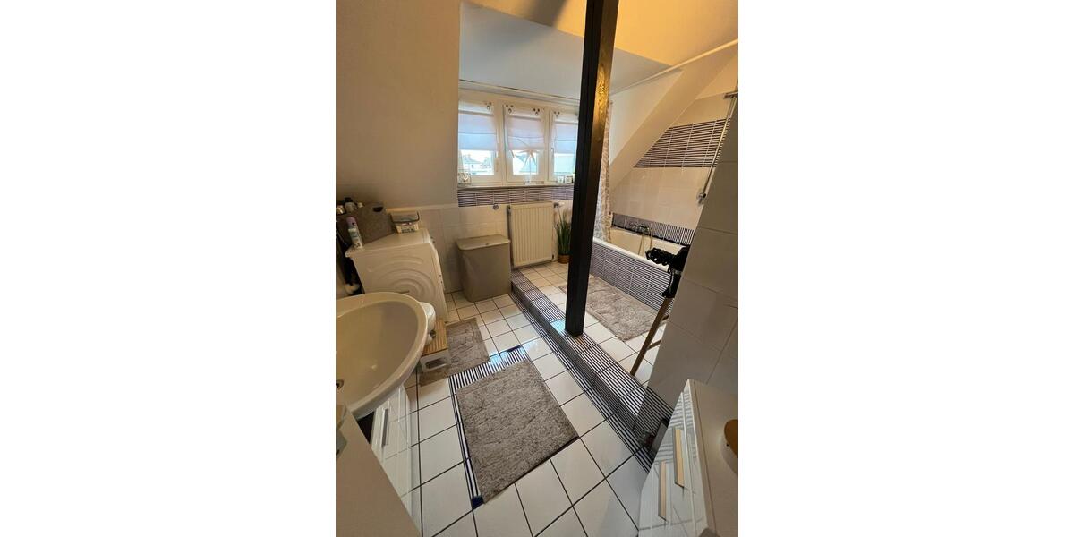 Dachgeschoßwohnung Jülich - 2 Zimmer, 76 m&sup2;, 836&euro; | Angebot:24381386