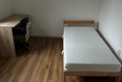 Wohnen auf Zeit Hoisdorf - 7 Zimmer, 8 m&sup2;, 520&euro; | Angebot:25499711