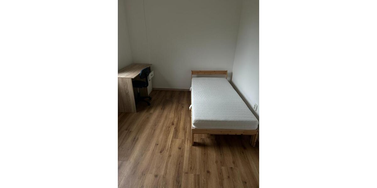 Wohnen auf Zeit Hoisdorf - 7 Zimmer, 8 m&sup2;, 520&euro; | Angebot:25499711