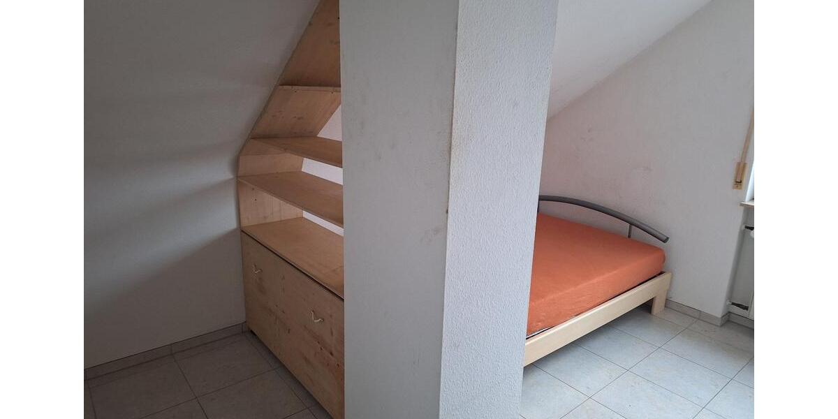 Dachgeschoßwohnung Schöllkrippen - 1 Zimmer, 9 m&sup2;, 450&euro; | Angebot:26416440