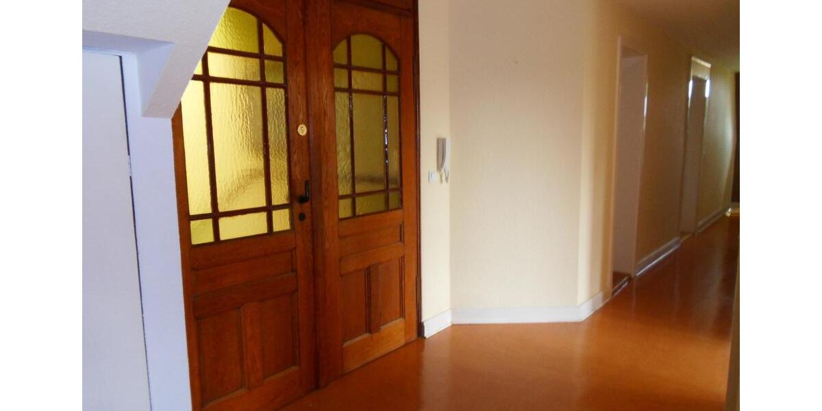 Etagenwohnung Bad Pyrmont - 3 Zimmer, 142 m&sup2;, 1.032&euro; | Angebot:23565405