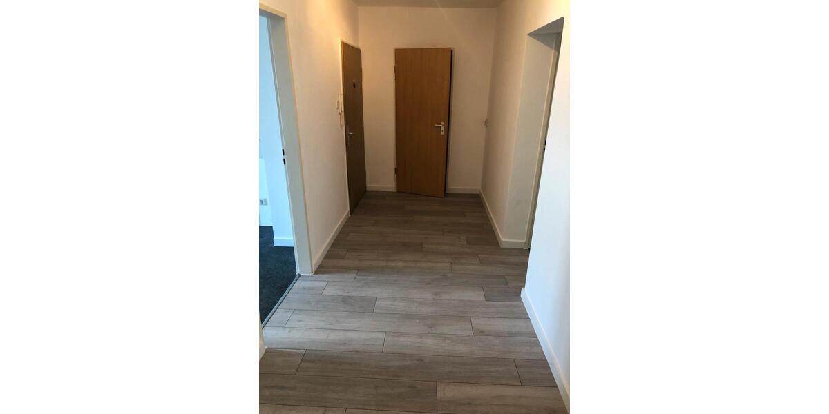 Etagenwohnung Ludwigshafen am Rhein Rheingönheim - 3 Zimmer, 80 m&sup2;, 1.200&euro; | Angebot:24804906