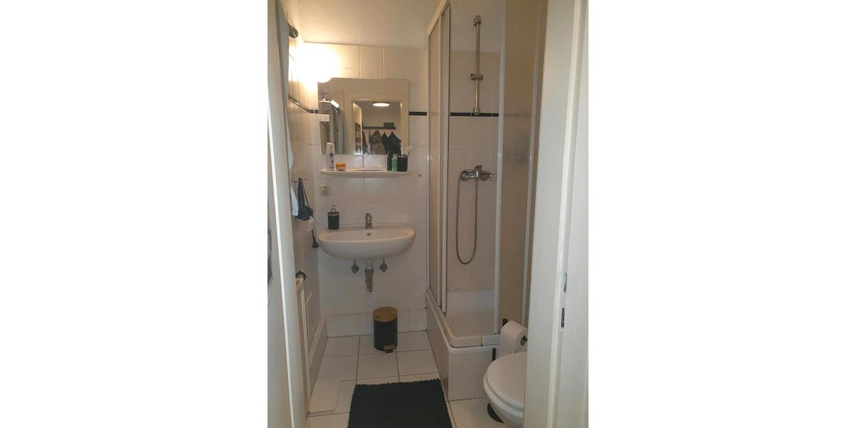 Hochparterre Hannover Vahrenwald-List - 1 Zimmer, 28 m&sup2;, 490&euro; | Angebot:25980982