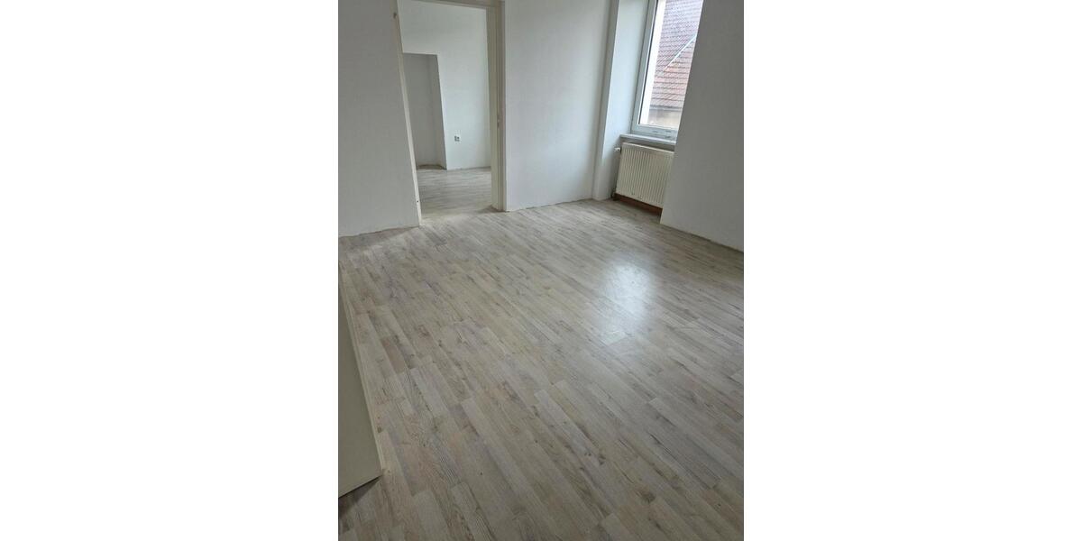 Etagenwohnung Oberviechtach - 2.5 Zimmer, 100 m&sup2;, 800&euro; | Angebot:26481239