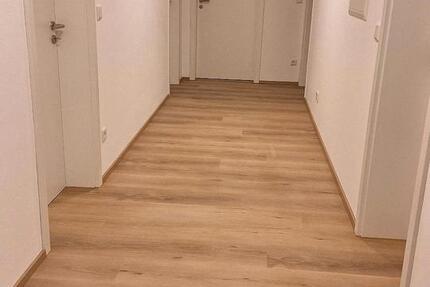 Helle 4-Zimmer-Wohnung mit Küche, Garten, Terrasse&Doppelgarage 4 zimmer