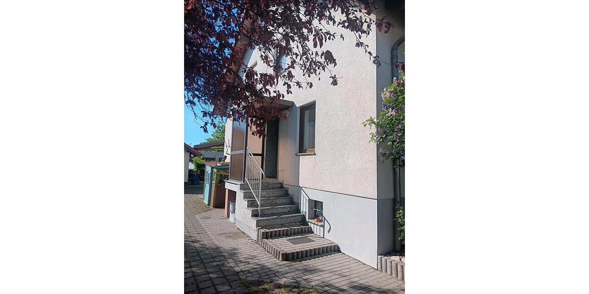 Hochparterre Pölzig - 1 Zimmer, 35 m&sup2;, 300&euro; | Angebot:26696029