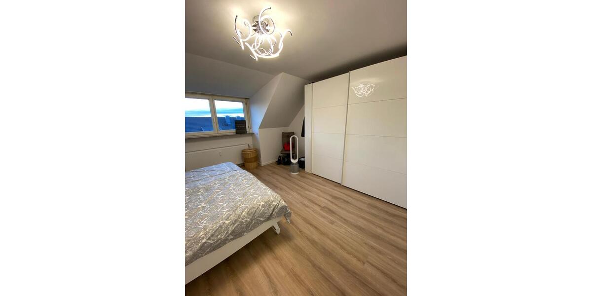 Etagenwohnung Stuttgart Bad Cannstatt - 3 Zimmer, 82 m&sup2;, 1.250&euro; | Angebot:26681918