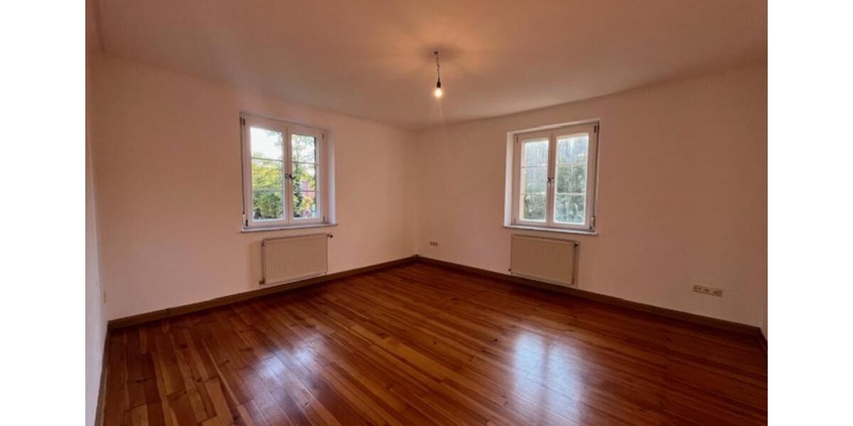 Erdgeschoßwohnung Bad Neustadt an der Saale - 3 Zimmer, 85 m&sup2;, 825&euro; | Angebot:22941236