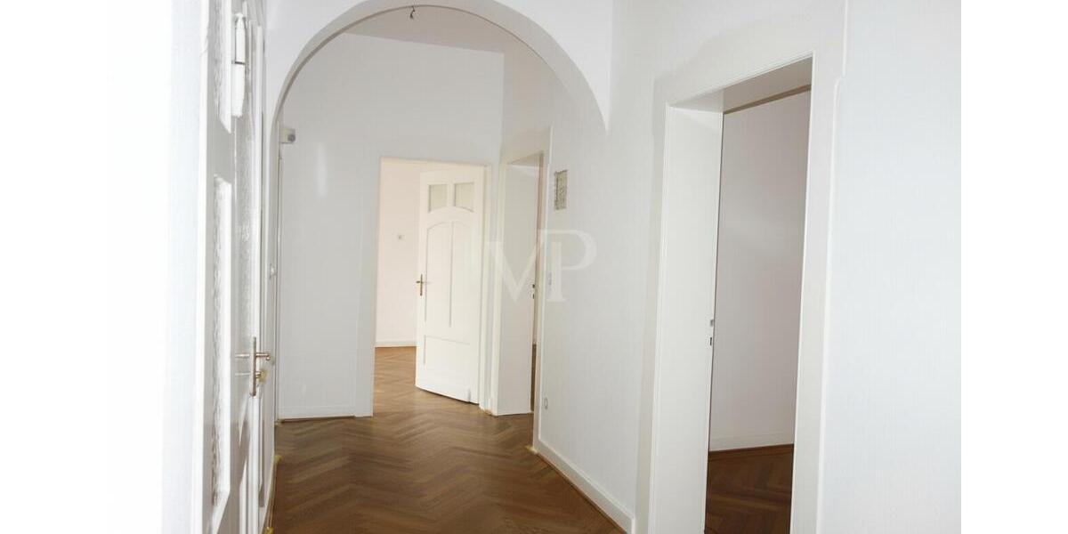 Etagenwohnung Schweinfurt Gartenstadt - 4 Zimmer, 135 m&sup2;, 1.300&euro; | Angebot:26637699