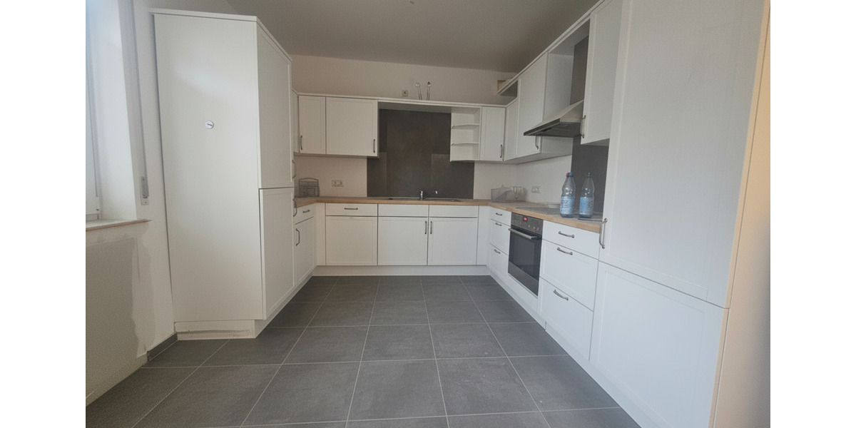 Etagenwohnung Maintal - 3 Zimmer, 115 m&sup2;, 1.400&euro; | Angebot:24720690