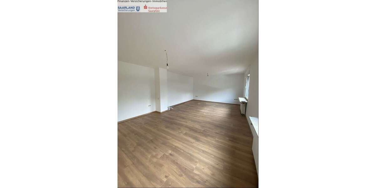 Etagenwohnung Saarbrücken Eschberg - 4 Zimmer, 100 m&sup2;, 700&euro; | Angebot:25823840