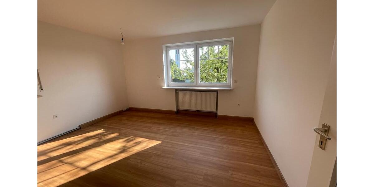Etagenwohnung Friedberg - 4 Zimmer, 110 m&sup2;, 1.350&euro; | Angebot:26618007