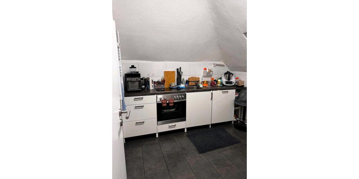 Eingerichtet 3-Zimmer-Wohnung mit 74 qm in einem 3-Familienhaus ; 3 zimmer