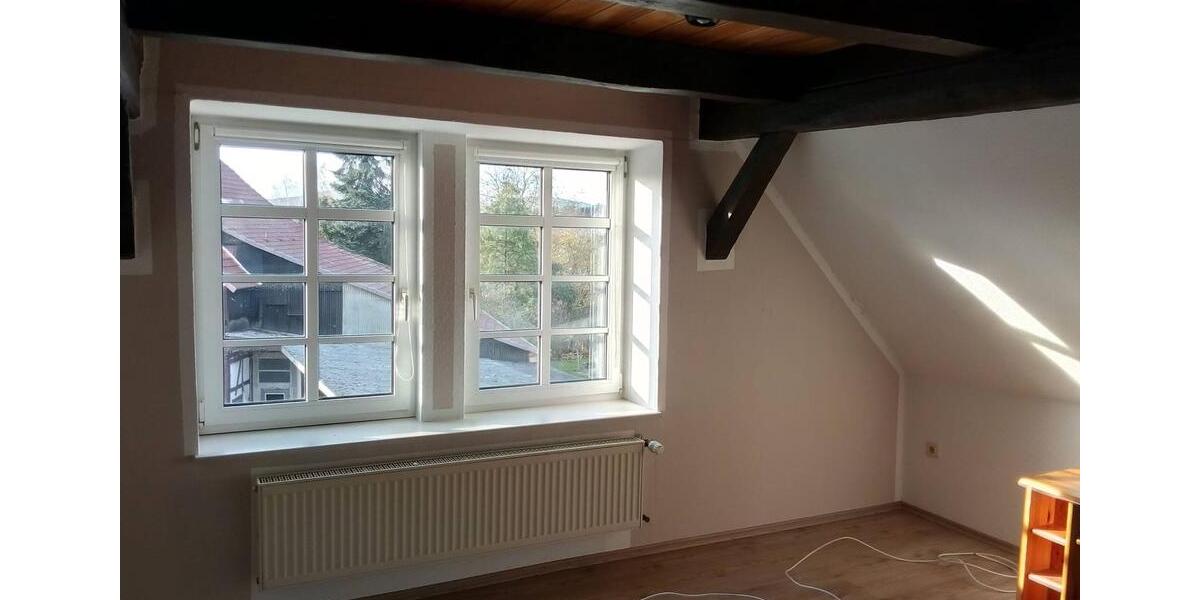 Dachgeschoßwohnung Borken (Hessen) - 1 Zimmer, 40 m&sup2;, 330&euro; | Angebot:25455171