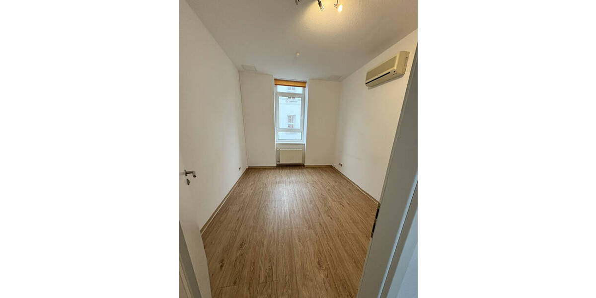 Gewerbeobjekt Dillingen - 1 Zimmer, 90 m&sup2;, 2.060&euro; | Angebot:26081202